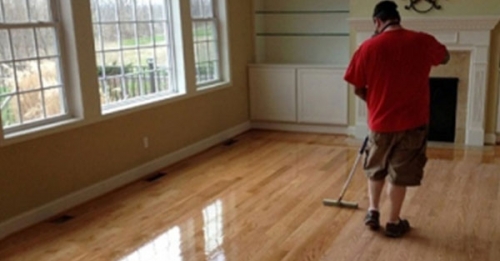 Dịch vụ phủ bóng sàn gỗ tại Hồ Chí Minh